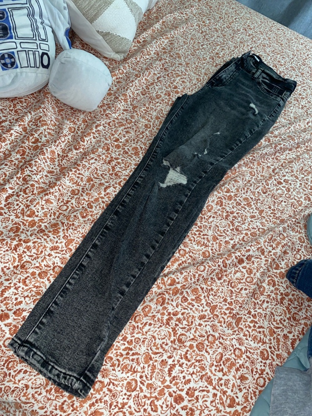 Fashion Nova Black Distressed Skinny Jeans